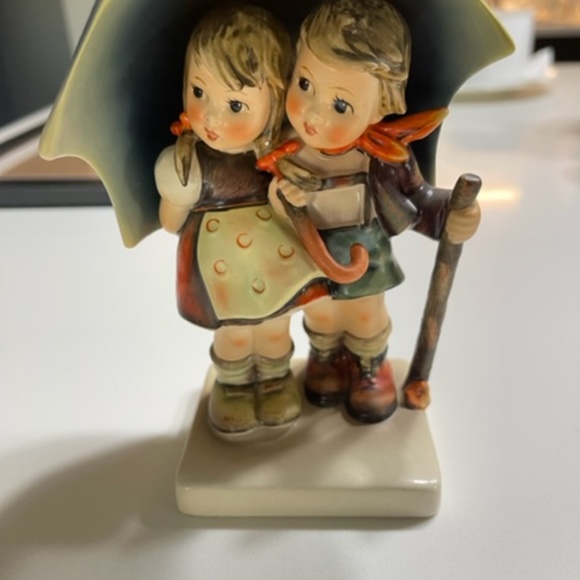 Hummel Stormy Weather #71 TMK 4 - Picture 1 of 2